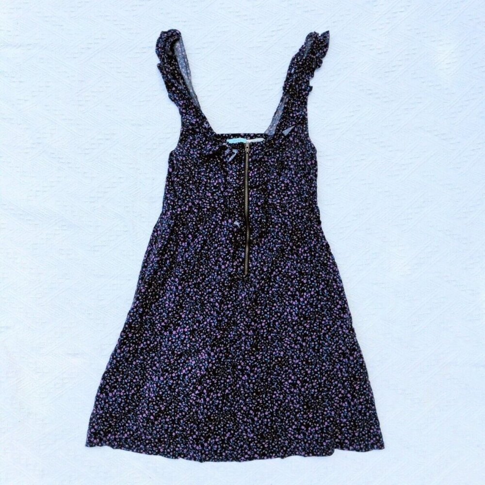 Kimchi Blue Short Floral Dress With Zipper Front And Ruffles Black Purple S